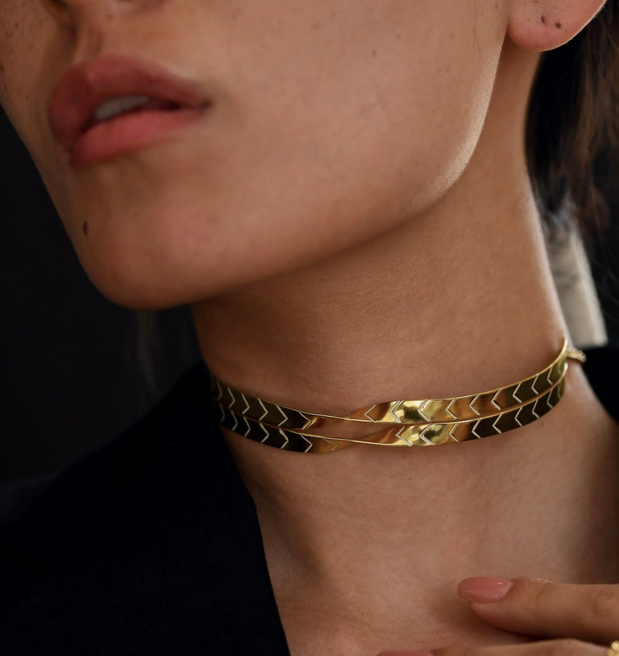 CHOKER TWISTED EMANEL