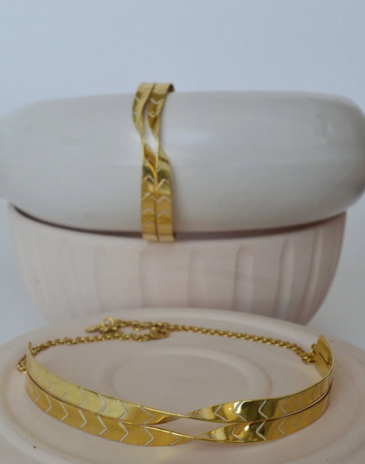 CHOKER TWISTED EMANEL